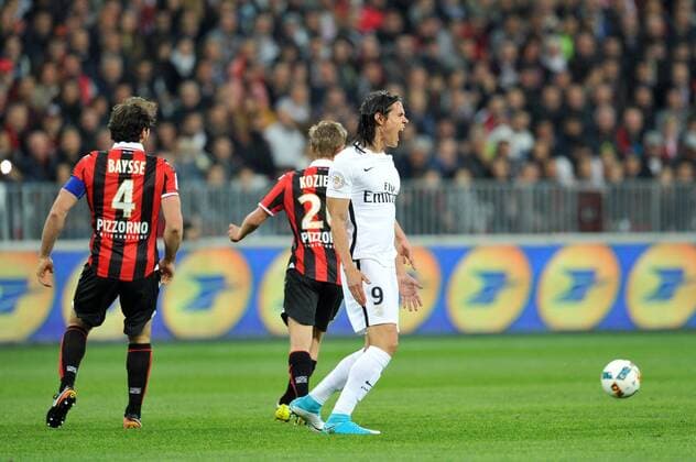 09 EDINSON CAVANI (psg) - COLERE FOOTBALL : Nice vs Paris SG - Ligue 1 - 30 04 2017 FEP Panoramic 