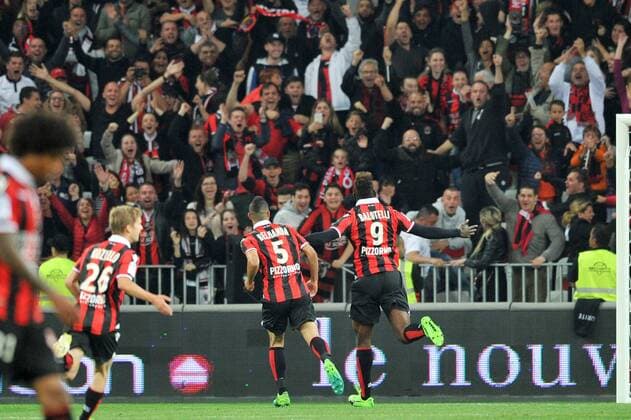 09 Mario BALOTELLI (nice) - JOIE - SUPPORTERS FOOTBALL : Nice vs Paris SG - Ligue 1 - 30 04 2017 FEP Panoramic 