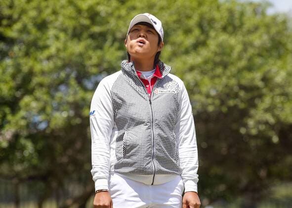 April 30, 2017 - Irving, TX, USA - Haru Nomura checks out the wind prior to teeing off on the second hole during the final round of the Volunteers of America Texas Shootout on Sunday, April 30, 2017 at Las Colinas Country Club in Irving, Texas. Final Round of the LPGA Golf Damen Texas Shootout - ZUMAm67_ 20170430_zaf_m67_126 Copyright: xRayxCarlinx