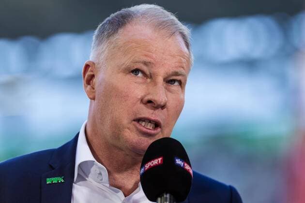 Augsburg, Deutschland, 30.04.2017, Bundesliga 31. Spieltag, FC Augsburg - Hamburger SV, Geschaeftsfuehrer Stefan Reuter (FCA) im Interview ( DeFodi507