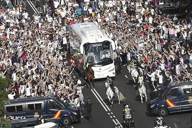 Themen der Woche - Sport Bilder des Tages - SPORT Real Madrid s team bus during Champions League 2016 2017 Semi-finals 1st leg match. May 2,2017.  (2017050208)