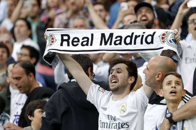 Madrid, Spain 02.04.2017, UEFA Champions League - 2016 17 Season, Halbfinale, Real Madrid - Atletico Madrid, Fan von Real Madrid ( DeFodi523