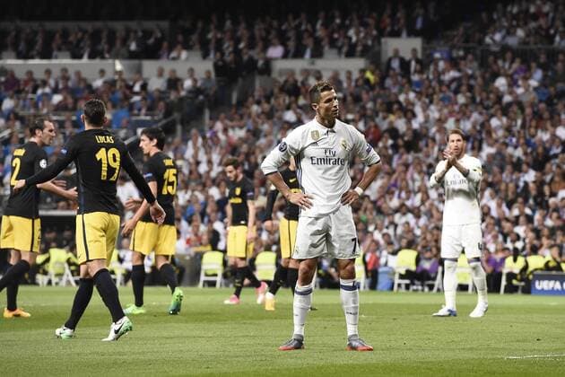 Partido de ida de semifinales de la Liga de Campeones entre el Real Madrid y el Atletico en el Bernabeu. En la imagen, Cristiano Ronaldo. First leg of Champions League semifinals between Real Madrid and Atletico. In this picture, Cristiano Ronaldo. xJUANxAGUADOx 