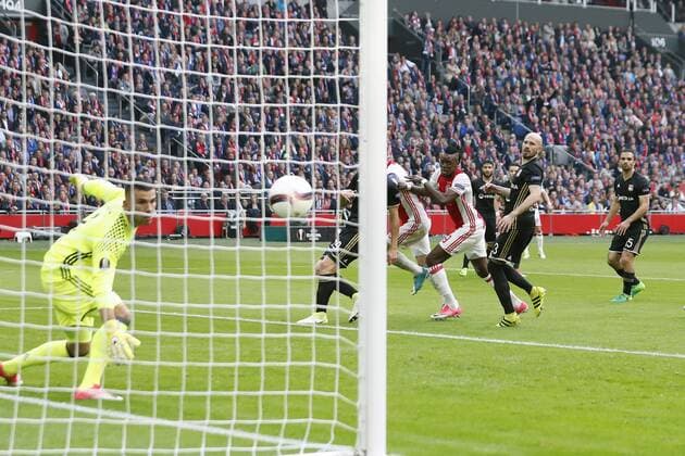 (L-R) goalkeeper Anthony Lopes of Olympique Lyonnais, Lucas Tousart of Olympique Lyonnais, Davy Klaassen of Ajax, Bertrand Traore of Ajax, Christophe Jallet of Olympique Lyonnais, Jeremy Morel of Olympique Lyonnais 1-0during the UEFA Europa League semi final match between Ajax Amsterdam and Olympique Lyonnais at the Amsterdam Arena on May 03, 2017 in Amsterdam, The Netherlands Ajax v Olympique Lyon UEFA Europa League 2016 2017 xVIxxIVx 7717316