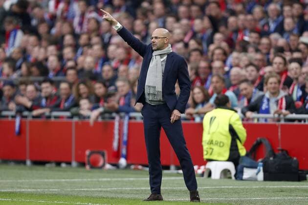 coach Peter Bosz of Ajaxduring the UEFA Europa League semi final match between Ajax Amsterdam and Olympique Lyonnais at the Amsterdam Arena on May 03, 2017 in Amsterdam, The Netherlands Ajax v Olympique Lyon UEFA Europa League 2016 2017 xVIxxIVx 7717602