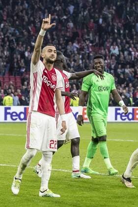 03.05.2017, Amsterdam Arena, Amsterdam, NED, UEFA EL, Ajax Amsterdam vs Olympique Lyon, Halbfinale, Hinspiel, im Bild Hakim Ziyech of Ajax Amsterdam (L) and Andre Onana of Ajax Amsterdam (R) celebrating Hakim Ziyech of Ajax Amsterdam (L) and Andre Onana of Ajax Amsterdam (R) celebrating during the UEFA Europa League semi final, 1st leg match between Ajax Amsterdam and Olympique Lyon at the Amsterdam Arena in Amsterdam, Netherlands on 2017 05 03. Amsterdam EP_fil