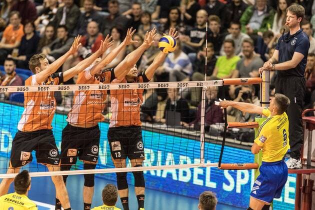 Volleyball Bundesliga: Finalspiel 2 - Berlin Recycling Volleys : VfB Friedrichshafen, 03.05.2017 Felix Fischer (Berlin Recycling Volleys, 6); Volleyball Bundesliga: Finalspiel 2 - Berlin Recycling Volleys : VfB Friedrichshafen am 03.05.2017, Berlin. xPWx