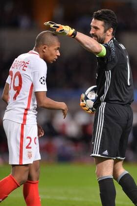 29 KYLIAN MBAPPE (mon) - 01 Gianluigi Buffon (juv) FOOTBALL : Monaco vs Juventus - Ligue des Champions - 1 2 Finale - 03 05 2017 AnthonyBIBARD FEP Panoramic 