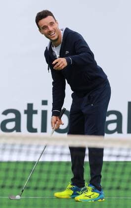 Showspiel Golf und Tennis. Tennisspieler Roberto Bautista Agut spielt Golf Tennis BMW Open 2017 München 04.05.2017
