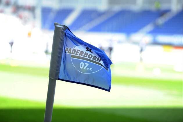 Eckfahne des SCP; Symbolbild, Feature, Logo -- Fussball --- 3. Liga --- SC Paderborn 07 vs FSV Zwickau --- 06.05.2017, Paderborn Copyright: xSippel xEibner-Pressefotox EP_rsl