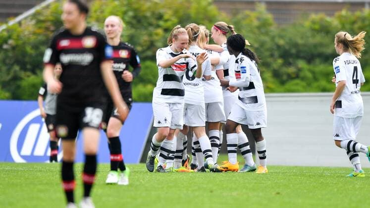 Jubel, Freuen, celebrate, happy, cheer , Goal Celebration Borussia Mönchengladbach zum 1:1, Fussball, Allianz Frauen-Bundesliga, Borussia Mönchengladbach - Bayer Leverkusen, xmkx