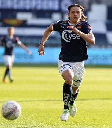 Fotball , 17. mai 2017 , Eliteserien, Viking Stavanger - Sandefjord Julian Ryerson fra Viking i aksjon mot Sandefjord. Foto: Andrew Halseid Budd , Digitalsport Viking Stavanger - Sandefjord, Eliteserien 