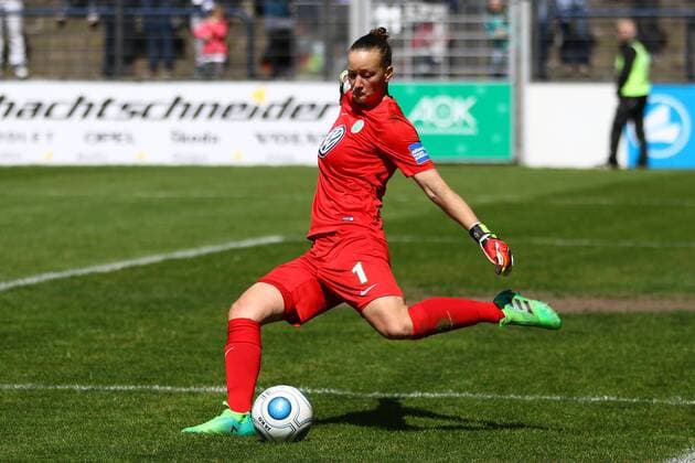 Fussball, Frauen, 1. Bundesliga, Saison 2016 17, 19. Spieltag, 1. FFC Turbine Potsdam - VfL Wolfsburg, TW Almuth Schult (Nr. 1, VfL Wolfsburg), 07.05.17, Copyright: xMichaelxHundtx xMatthiasxKochx