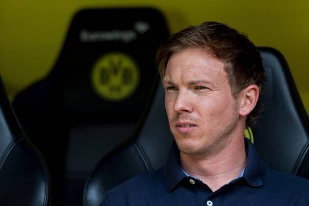 Dortmund, Germany 06.05.2017, 1. Bundesliga 32. Spieltag, BV Borussia Dortmund - TSG 1899 Hoffenheim, Trainer Julian Nagelsmann (TSG) schaut ( DeFodi001