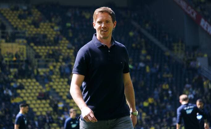 Fussball, Bundesliga, Deutschland, Herren, Saison 2016 2017, 32. Spieltag, Signal Iduna Park Dortmund: Bor. Dortmund, BVB (gelb) - 1899 Hoffenheim (blau) 2:1; Trainer Julian Nagelsmann (Hoffenheim). Aktion, Einzelbild.