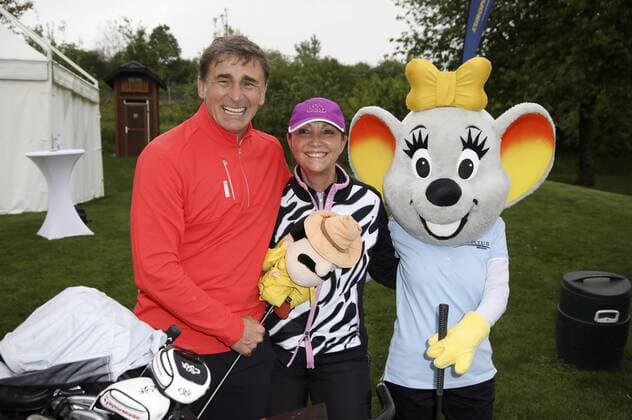 Stefan Kuntz mit Ehefrau Sabine beim Europa-Park Eagles Charity Golfcup 2017 auf dem Golfplatz des Europa-Park Golfclubs Breisgau e.V. in Herbolzheim-Tutschfelden. Rust, 08.05.2017 Foto:xS.xGabschx xFuturexImage