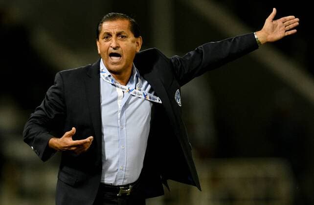 (170509) -- DOHA, May 9, 2017 -- Ramon Angel Diaz, head coach of Al-Hilal reacts during the AFC Asian Champions League Group D match between Qatar s AL Rayyan and Saudi Arabia s Al Hilal at Jassim Bin Hamad Stadium in Doha, capital of Qatar, May 8, 2017. Al-Hilal won 4-3. ) (SP)QATAR-DOHA-SOCCER-AFC-CHAMPIONS LEAGUE-MD6-GOURP D Nikku 