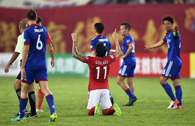 Brazilian football player Ricardo Goulart of China s Guangzhou Evergrande F.C., center, celebrates after scoring a goal against South Korea s Suwon Samsung Bluewings in a Group G during the 2017 AFC Champions League in Guangzhou city, south China s Guangdong province, 9 May 2017. Local Caption Guangzhou Evergrande competes against Suwon Samsung Bluewings at 2017 AFC Champions League  20170509_31208