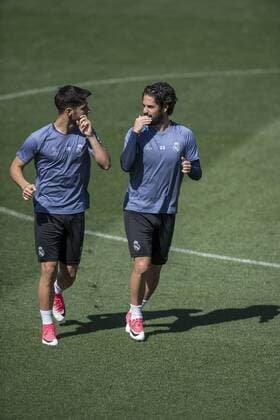 Fußball, CL, Real Madrid Training Entrenamiento del Real Madrid en Valdebebas. En la imagen, Asensio e Isco. Real Madrid training sesion. In this picture, Asensio and Isco. xJUANxAGUADOx 