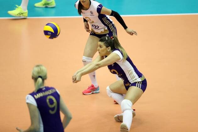Volleyball, Damen, Klub WM, Volero Zürich - Eczacibasi Istanbul Mariana Costa (VOL), MAY 9, 2017 - Volleyball : 2017 FIVB Volleyball Women s Club World Championship WM Weltmeisterschaft match between Volero Zurich 3-0 Eczacibasi Istanbul in Kobe, Japan. Noxthirdxpartyxsales  (iwpa014580)