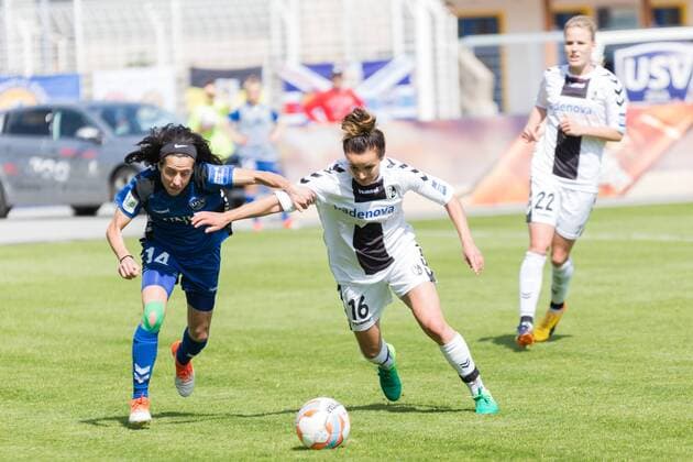v.li.: Dolores Isabel Jacome Da Silva (FF USV Jena, 14), Lina Magull (SC Freiburg, 16); Zweikampf, Duell, Aktion, action, Fußball, Allianz Frauen-Bundesliga, FF USV Jena - SC Freiburg, xprx