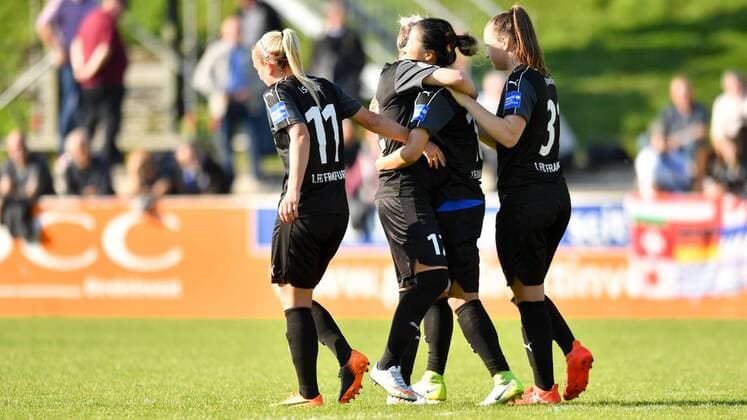 Jubel, Freuen, celebrate, happy, cheer , Goal Celebration 1.FFC Frankfurt 0:2, Fussball, Allianz Frauen-Bundesliga, MSV Duisburg - 1.FFC Frankfurt, xmkx