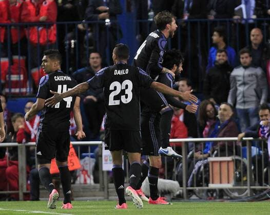 Soccer match between Atletico de Madrid and Real Madrid of second round of semifinals of Champions League 2016 2017, held at the Vicente Calderon stadium, in Madrid, May 10, 2017. (Photo: J. Luis Cuesta 261 Cordon Press). Real Madrid players celebrate after scoring  xJosexLuisxCuestax xx