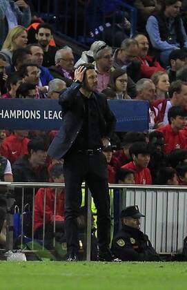 Fußball, CL, Atletico Madrid - Real Madrid Soccer match between Atletico de Madrid and Real Madrid of second round of semifinals of Champions League 2016 2017, held at the Vicente Calderon stadium, in Madrid, May 10, 2017. (Photo: J. Luis Cuesta 261 Cordon Press). Diego Simeone  xJosexLuisxCuestax xx