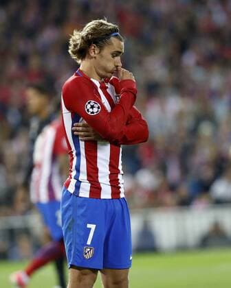 Fußball, CL, Atletico Madrid - Real Madrid Vuelta de semifinales de la Liga de Campeones entre el Atlético y el Real Madrid en el Calderón. En la imagen, Griezmann decepcionado. Second leg of 1 2 Champions League between Atlético and Real Madrid. In this picture, Griezmann dejected. xJOSExA.xGARCIAx 