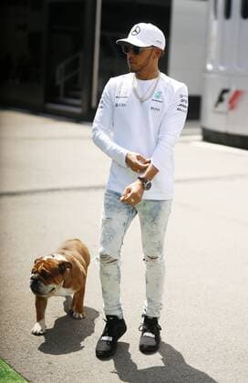 Motorsports: FIA Formula One World Championship WM Weltmeisterschaft 2017, Grand Prix of Spain, 44 Lewis Hamilton (GBR, Mercedes AMG Petronas F1 Team) with his dog Barcelona Spain xHOCHxZWEIx
