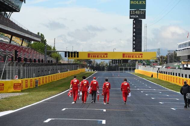 Sebastian Vettel und das Ferrari Team auf der Rennstrecke, Grosser Preis von Spanien 2017, 1. Vorbereitungen, Motorsport, Formel 1, 11.05.2017, Barcelona Copyright: xAndre Eibner-Pressefotox EP_JAE
