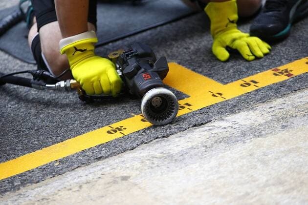 Motorsports: FIA Formula One World Championship WM Weltmeisterschaft 2017, Grand Prix of Spain, pitstop symbolic shot, tool, tools, Schlagschrauber Barcelona Spain xHOCHxZWEIx