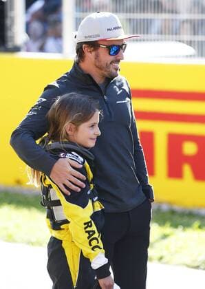 Motorsports: FIA Formula One World Championship WM Weltmeisterschaft 2017, Grand Prix of Spain, 14 Fernando Alonso (ESP, McLaren Honda) with young cart driver Barcelona Spain xHOCHxZWEIx