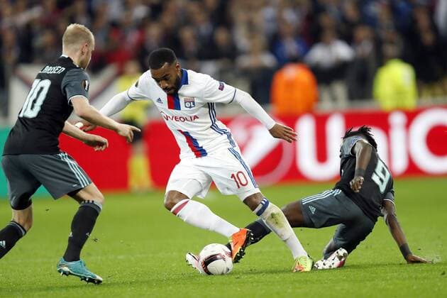 (L-R) Davy Klaassen of Ajax, Alexandre Lacazette of Olympique Lyonnais, Bertrand Traore of Ajaxduring the UEFA Europa League semi final match between Olympique Lyonnais and Ajax Amsterdam at Stade de Lyon, on May 11, 2017 in Lyon, The Netherlands Olympique Lyon v Ajax UEFA Europa League 2016 2017 xVIxxIVx 7769074