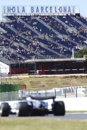 Spectators attend the first free training session at Barcelona-Catalonia racetrack in Montmelo, Catalonia, northeastern Spain, 12 May 2017. Grand Prix of Spain will take place on 14 May 2017. FREE TRAINING SESSION !ACHTUNG: NUR REDAKTIONELLE NUTZUNG!  Copyright: xALEJANDROxGARCÍAx 20170512-636301916006717370