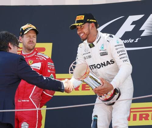 Lewis Hamilton mit Siegerpokal, Sebastian Vettel links, Grosser Preis von Spanien 2017, Rennen, Motorsport, Formel 1, 14.05.2017, Barcelona Copyright: xAndre Eibner-Pressefotox EP_JAE