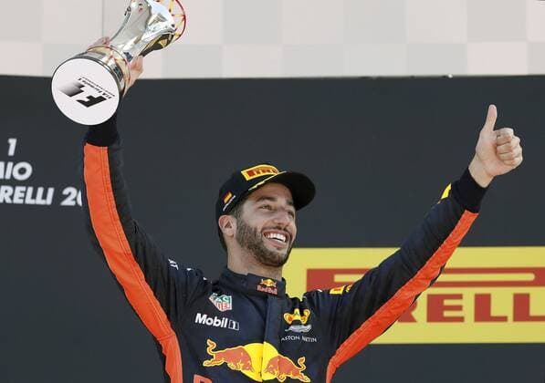 Australian Formula One driver Daniel Ricciardo, of Red Bull, celebrates after placing third in the 2017 Grand Prix of Spain at Barcelona-Catalonia racetrack in Montmelo, Catalonia, northeastern Spain, 14 May 2017. GRAND PRIX OF SPAIN !ACHTUNG: NUR REDAKTIONELLE NUTZUNG!  Copyright: xAndreuxDalmaux GRA205 20170514-636303798135824131