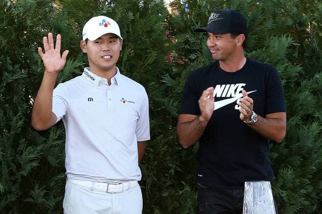 May 14, 2017 - Ponte Vedra Beach, Florida, United States - Si Woo Kim (L) waves to the crowd with Jason Day after winning The PLAYERS Championship at TPC Sawgrass. Golf 2017: The PLAYERS Championship - Final Round - ZUMAw109 20170514_zap_w109_031 Copyright: xDebbyxWongx