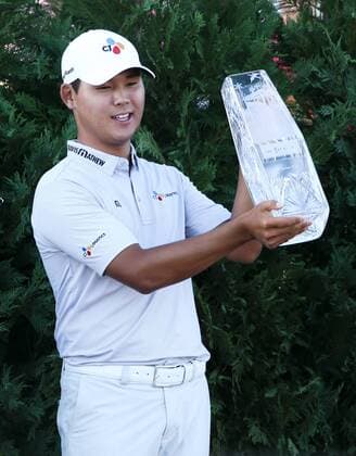 May 14, 2017 - Ponte Vedra Beach, Florida, United States - Si Woo Kim with the trophy after winning The PLAYERS Championship at TPC Sawgrass. Golf 2017: The PLAYERS Championship - Final Round - ZUMAw109 20170514_zap_w109_033 Copyright: xDebbyxWongx