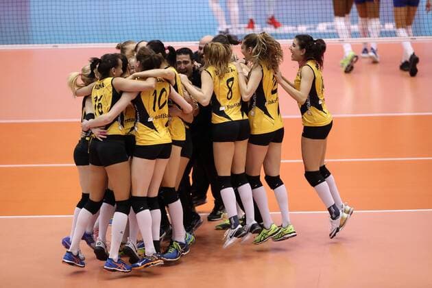 Vakifbank Istanbul team group Mannschaftsbild Totale MAY 14, 2017 - Volleyball : 2017 FIVB Volleyball Women s Club World Championship WM Weltmeisterschaft Final match between Vakifbank Istanbul 3-0 Rexona-Sesc Rio in Kobe, Japan. Noxthirdxpartyxsales  (iwpa014681)