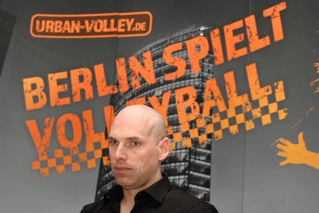 Volleyball, Herren, Saison 2016 17, 1. Bundesliga, Pressekonferenz BR Volleys, Cheftrainer Luke Reynolds (Berlin Recycling Volleys), 16.05.17, Copyright: xMichaelxHundtx xMatthiasxKochx