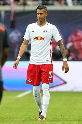 Davie Selke (RB Leipzig) - 1. Fussball Bundesliga Saison 2016-2017 RasenBallsport Leipzig vs. FC Bayern München in der Red Bull Arena in Leipzig - Freisteller,Aktion,Deutschland, Fußball, Mann, Männer,13.05.2017