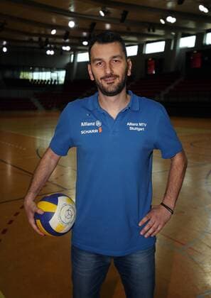 Allianz MTV Stuttgart Pressekonferenz Deutschland, Stuttgart, 18.05.2017, Volleyball, 1. Bundesliga Frauen, Allianz MTV Stuttgart, Pressekonferenz: Giannis Athanasopoulos (Trainer).