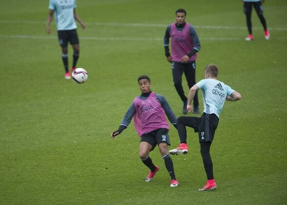 18-05-2017 VOETBAL: TRAINING AJAX: AMSTERDAM Justin Kluivert (Ajax) Foto:SCS Michel Utrecht Training session Ajax UEFA Europa League 2016 2017 xVIxVIxImagesx xSoenarxChamidxsportfotografiexIVx 7816932