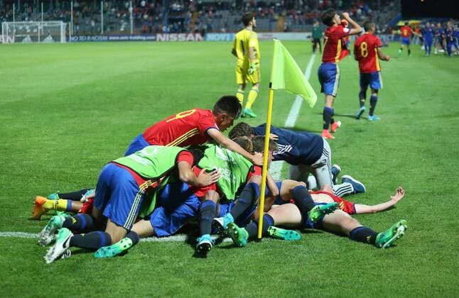 U-17 Finals ENG-SPA - Varazdin, Croatia 19.05.2017., Varazdin, Croatia - UEFA U-17 European Championship EM Europameisterschaft finals, England vs Spain.The celebration of the player and winner Spain after the European Championship won after the execution of the penalty shoot-out.  SanjinxStrukic PIXSELL