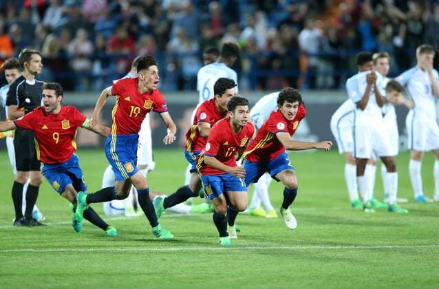 U-17 Finals ENG-SPA - Varazdin, Croatia 19.05.2017., Varazdin, Croatia - UEFA U-17 European Championship EM Europameisterschaft finals, England vs Spain.The celebration of the player and winner Spain after the European Championship won after the execution of the penalty shoot-out. Abel Ruiz, Carlos Beitia, Jose Alonso.  SanjinxStrukic PIXSELL