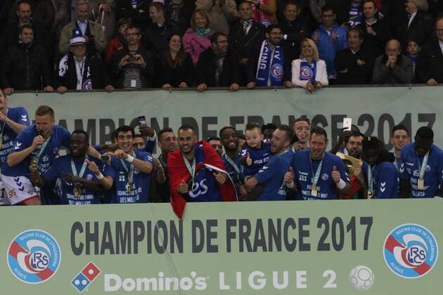 Fußball, Frankreich, Racing Straßburg ist Ligue 2 Meister Racing Strasbourg Champions Ligue 2 FOOTBALL : Strasbourg vs Bourg En Bresse - Ligue 2 - 19 05 2017 ElyxandroCegarra Panoramic 