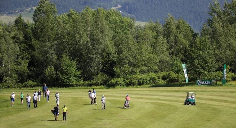 GOLF - Goesser Open MARIA LANKOWITZ,AUSTRIA,19.MAY.17 - GOLF - Goesser Open, GC Erzherzog Johann. Image shows Markus Brier and Martin Wiegele (AUT) with spectators. GEPAxpictures xChristianxWalgram