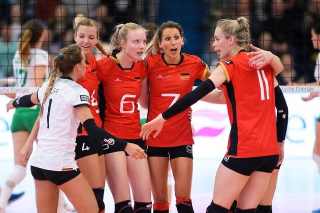 19.05.2017, Sporthalle Berg Fidel, Muenster Volleyball, Länderspiel Laenderspiel, Deutschland vs. Ungarn Jubel Lenka Dürr Duerr ( 1 GER), Maren Brinker ( 4 GER), Jennifer Geerties ( 6 GER), Jennifer Pettke ( 7 GER), Louisa Lippmann ( 11 GER)