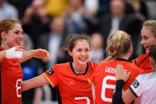 Bilder des Tages - SPORT 19.05.2017, Sporthalle Berg Fidel, Muenster Volleyball, Länderspiel Laenderspiel, Deutschland vs. Ungarn Jubel Berit Kauffeldt ( 8 GER), Irina Kemmsies ( 2 GER), Jennifer Geerties ( 6 GER), Louisa Lippmann ( 11 GER)
